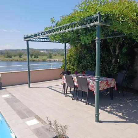 La Pink House Family Villa *