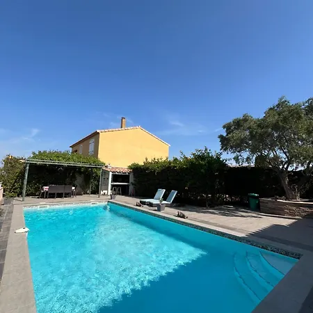 Villa La Pink House Family