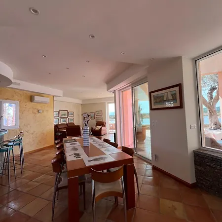 Villa La Pink House Family