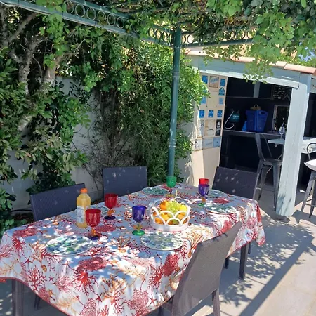 La Pink House Family Villa *